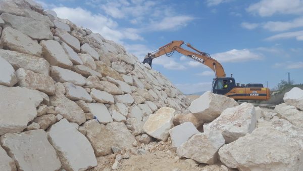 Construcción de muros de escolleras